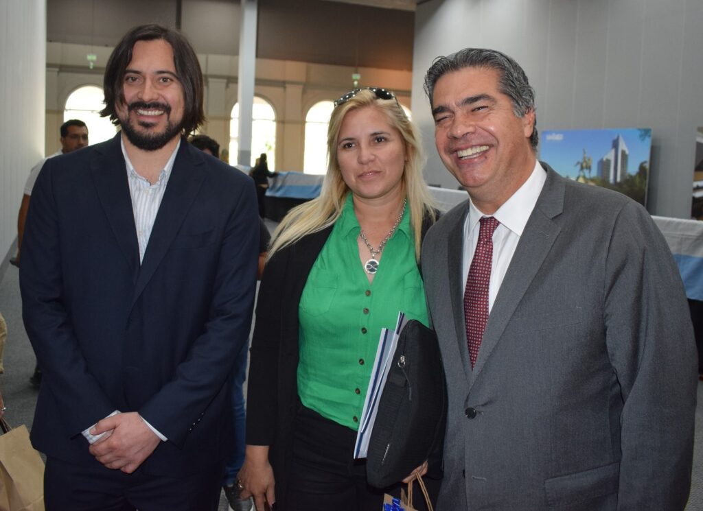 Firma por importantes acuerdos de obras