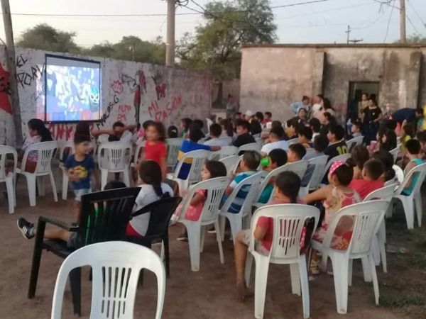 El cine abierto llegó al barrio Porvenir