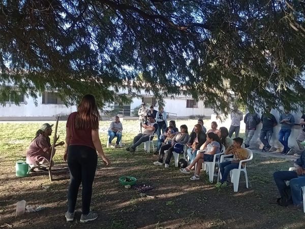 Capacitación y entrega de semillas
