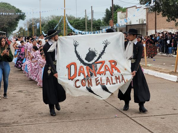 Desfile de Academias de Danzas