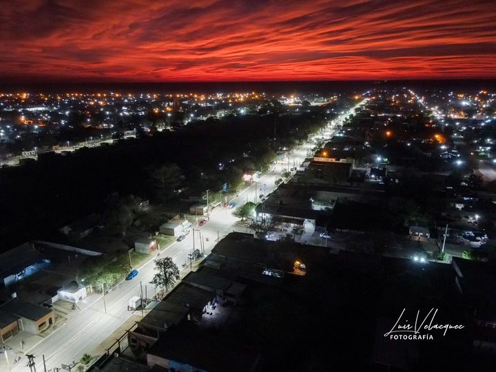 Atardecer en la ciudad de Monte Quemado