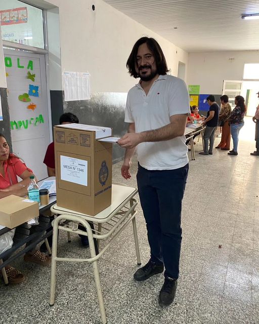 Votó el Intendente Felipe Cisneros
