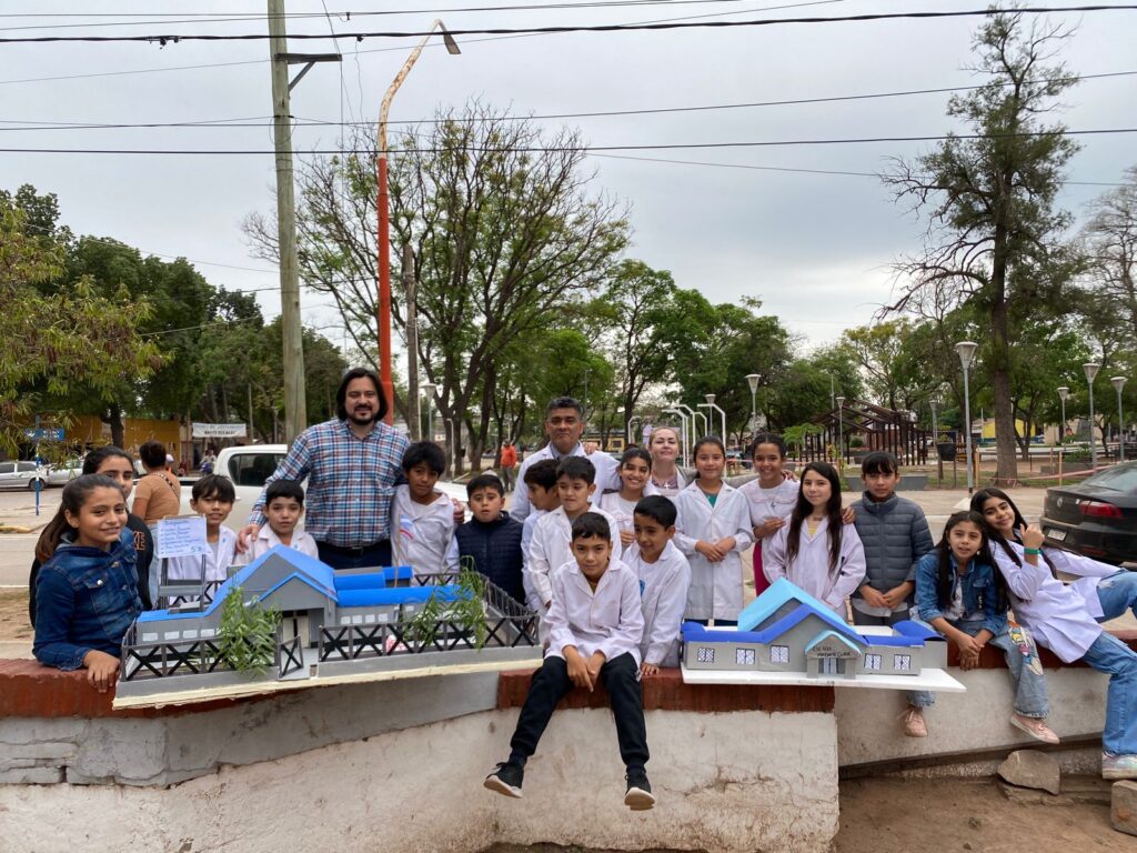 Maquetas realizadas por alumnos de 5to grado de la escuela Madame Curie