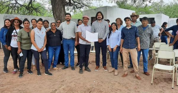 Cisneros visitó a vecinos de zonas rurales