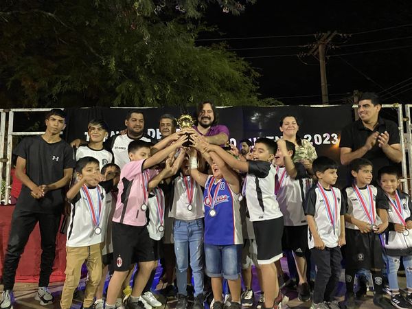 Entrega de premios a los participantes del Torneo de Fútbol Infanto Juvenil 2023