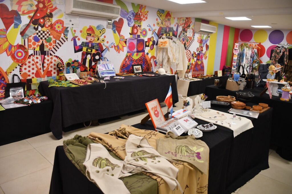 En el CCB comenzó la curaduría de moda para participar de la Feria Puro Diseño 2025