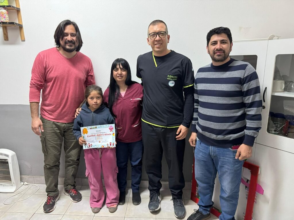 Entrega de certificado de alta fonoaudiológica en Monte Quemado
