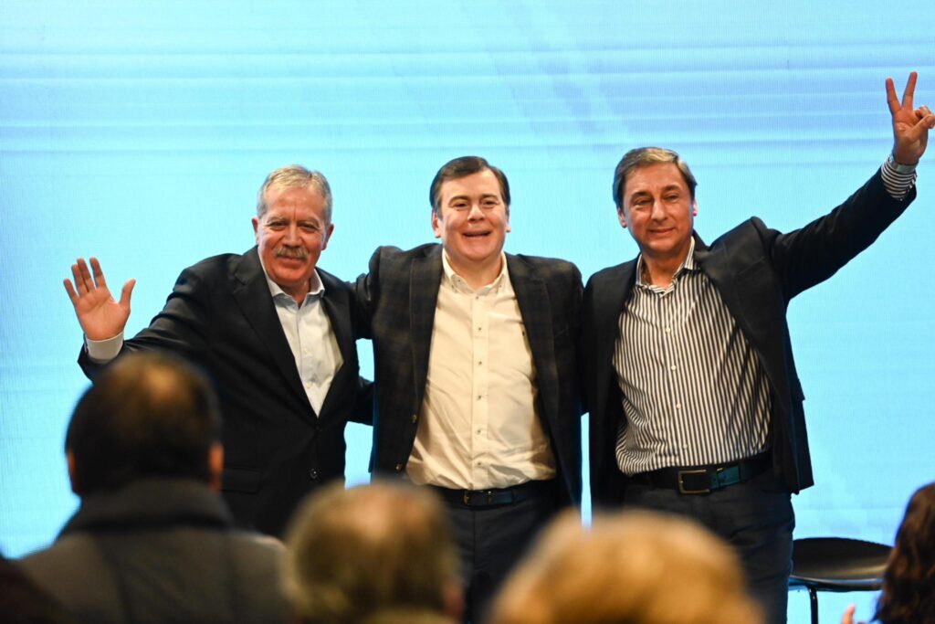 Acompañados por Zamora el Frente Cívico por Santiago presentó su fórmula para las elecciones provinciales