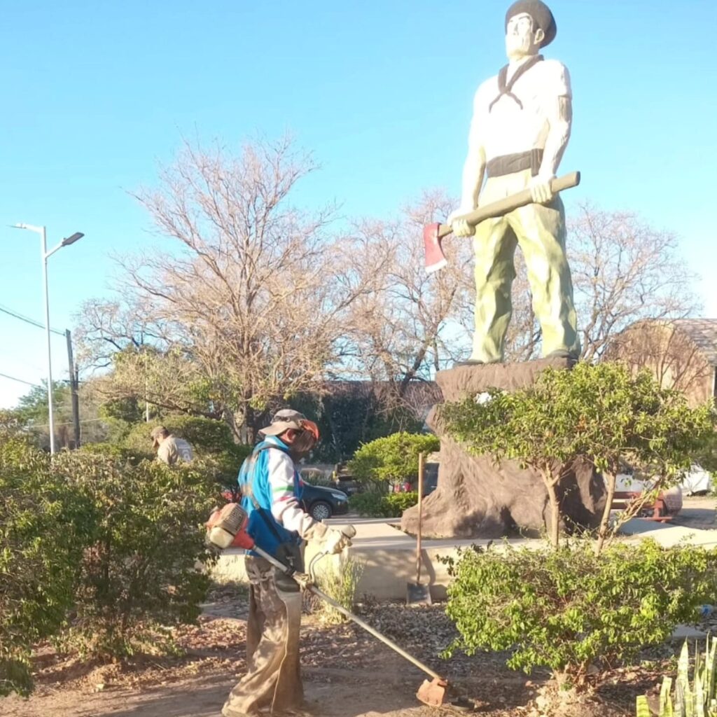 Mejorando los espacios públicos Mejorando los espacios públicos