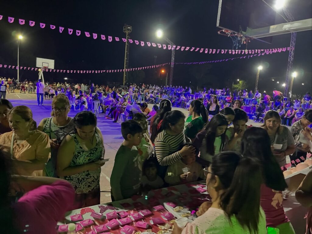 Celebración por el Día de la Madre en Plaza Bicentenario