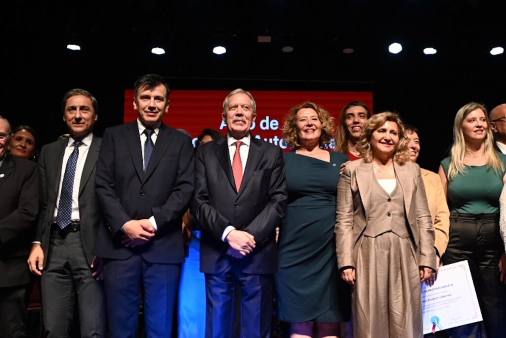 El Gobernador Elías Suárez acompañó a las nuevas autoridades de la Unse en el acto de asunción