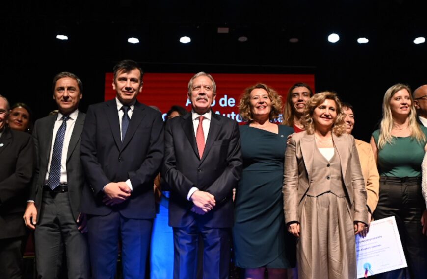 El Gobernador Elías Suárez acompañó a las nuevas autoridades de la Unse en el acto de asunción