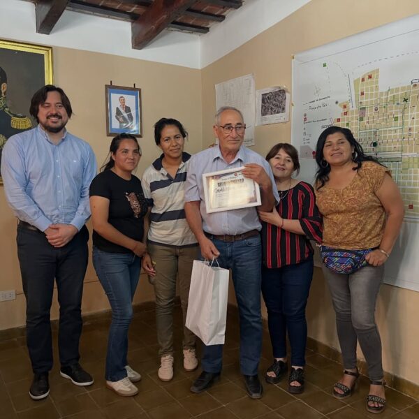 Reconocimiento a empleados municipales que se adhieren al régimen jubilatorio