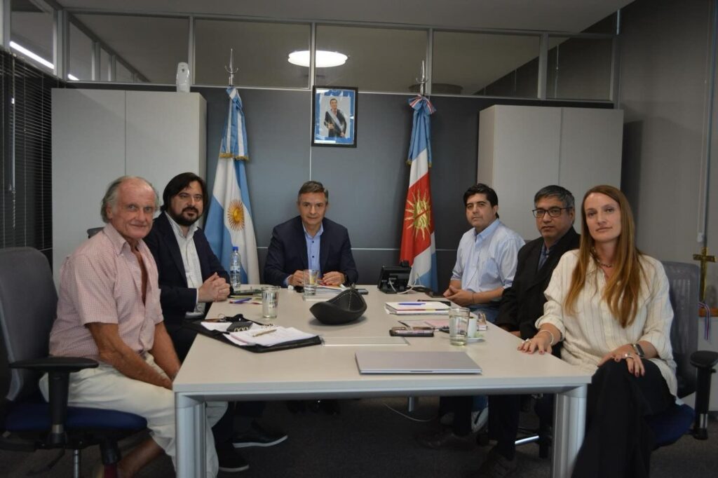 El intendente Felipe Cisneros participó de una reunión de trabajo con autoridades provinciales para fortalecer el desarrollo local El intendente Felipe Cisneros participó de una reunión de trabajo con autoridades provinciales para fortalecer el desarrollo local