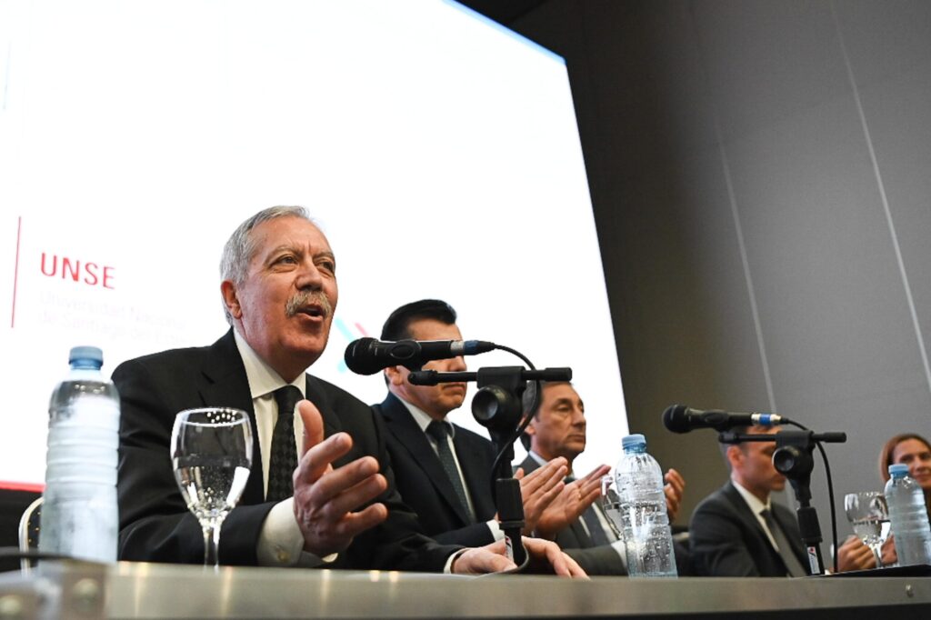 Capacitación, desarrollo productivo, inversión en salud y fortalecimiento de la seguridad: ejes de una gestión que planifica el crecimiento provincial Capacitación, desarrollo productivo, inversión en salud y fortalecimiento de la seguridad: ejes de una gestión que planifica el crecimiento provincial