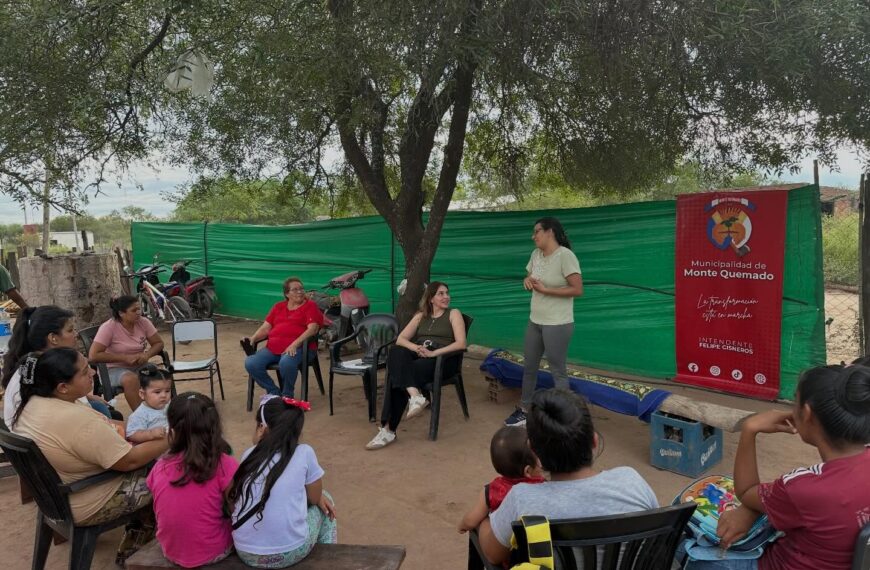 Taller sobre acceso a derechos en el Barrio Vinalar