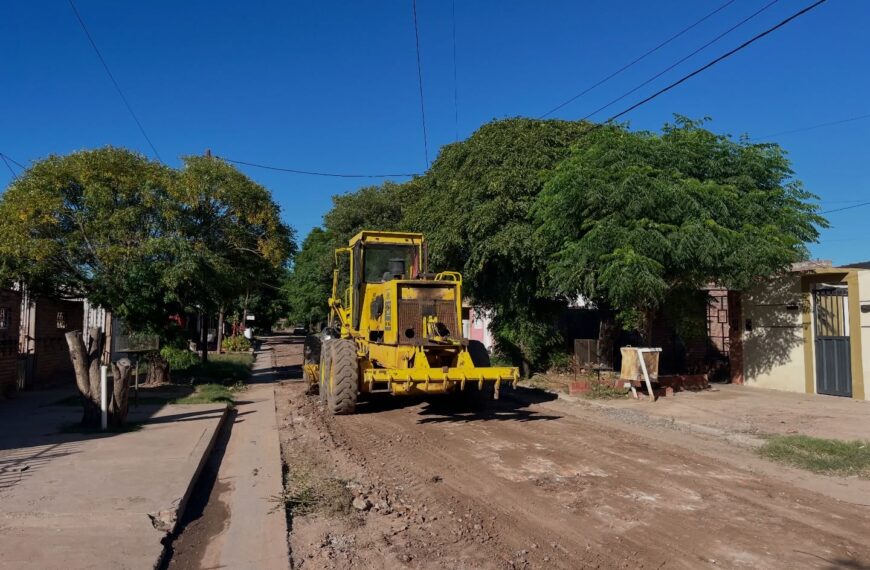 Trabajos de mejoramiento de calles y servicios diferenciados en Monte Quemado