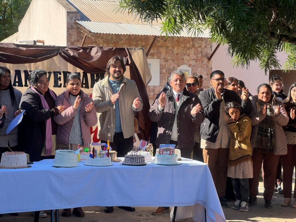 El Intendente Felipe Cisneros presente en el Colegio San Juan Newman
